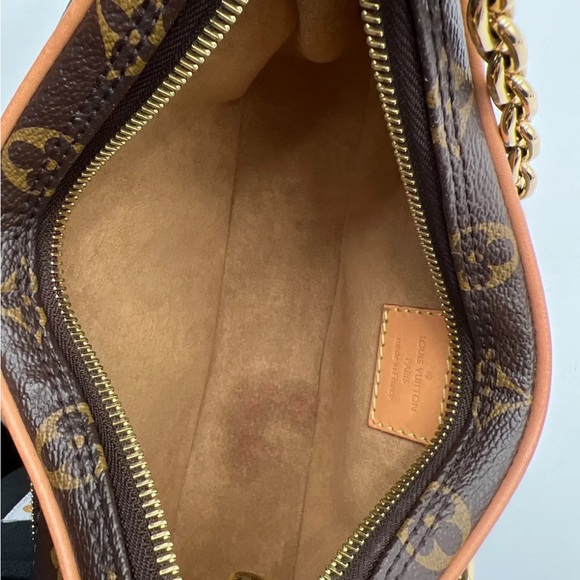 Authentic Louis Vuitton Monogram Loop Hobo Crossbody Chain Bag - Picture 6 of 14
